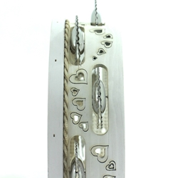 Pandeireta blanca de 9 pares de ferreñas tradicionais con decorado de corazóns - Imaxe 1