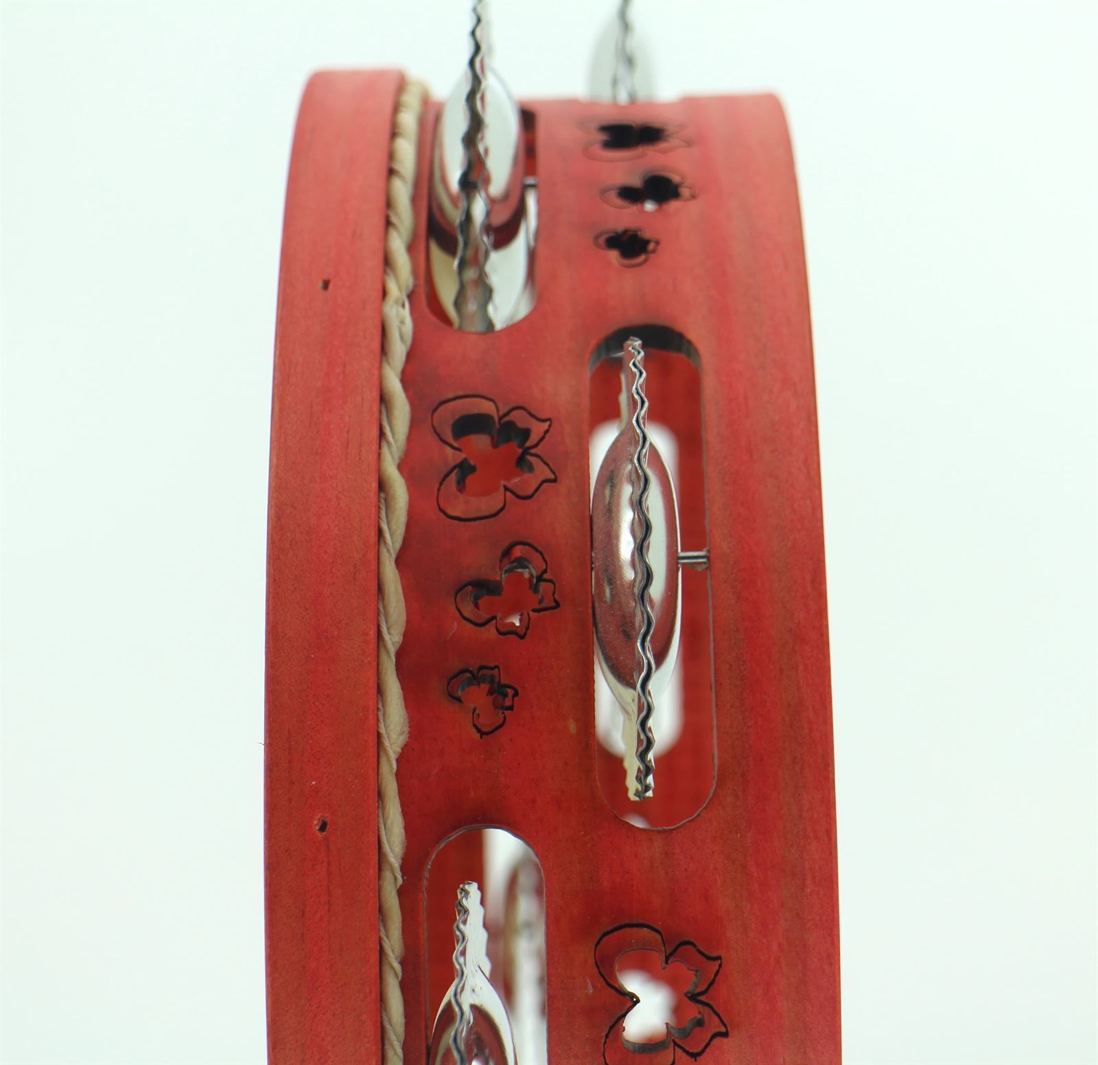 Pandeireta vermella de 9 pares con decorado de bolboretas - Imaxe 2